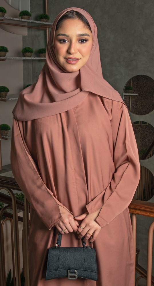 عباية ناعمة لون لحمي