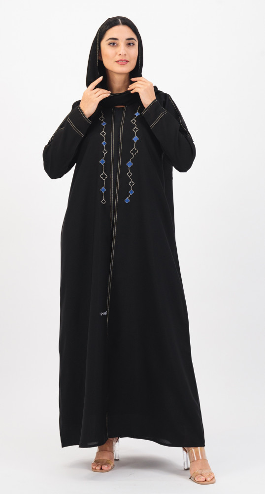 عباية بـ تطريز كلوڤر أزرق