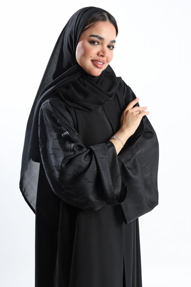 عباية سوداء أكمام جاكار أقواس