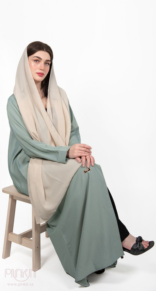 عباية باردة تيفاني