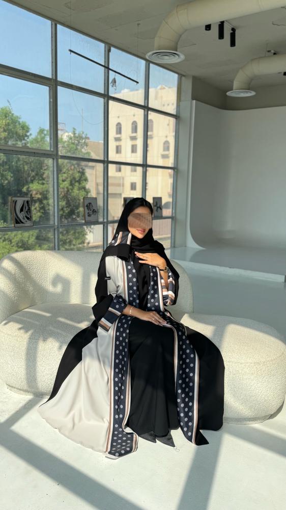 عباية بتدخيلة حرير