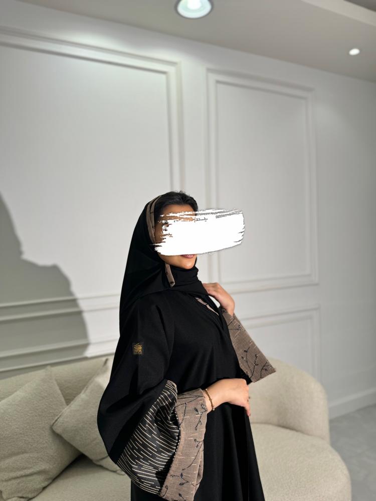 عباية كريب باكمام تطريز
