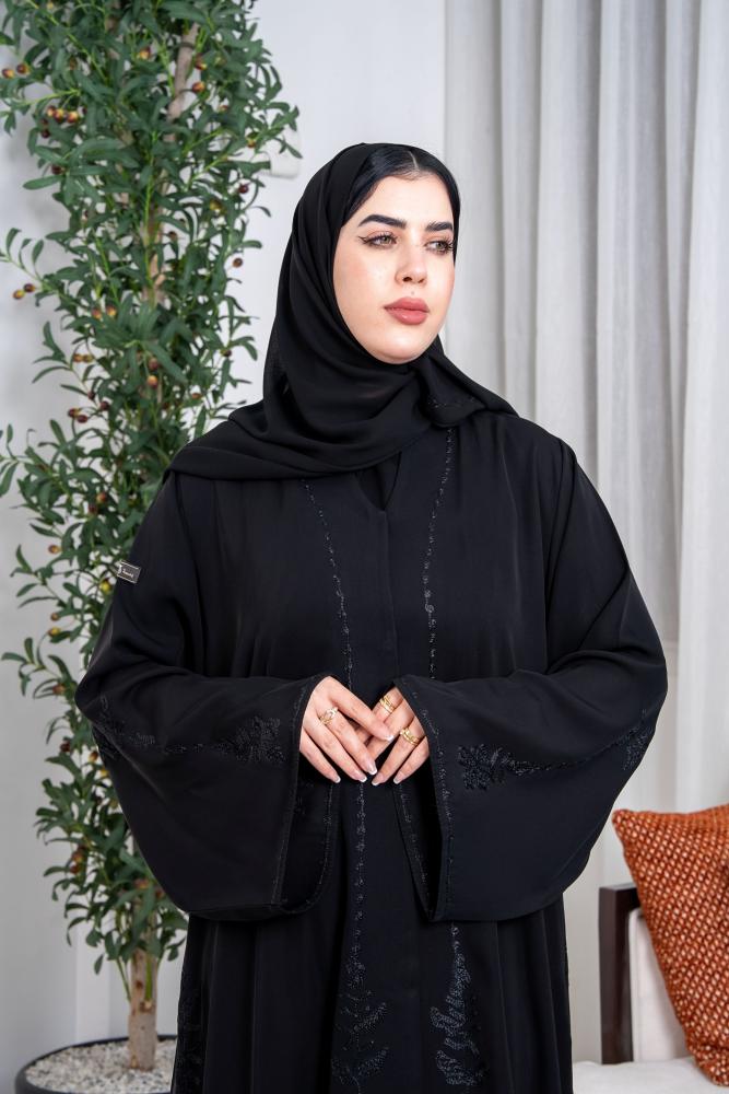 عباية نص كلوش تطريز هاري