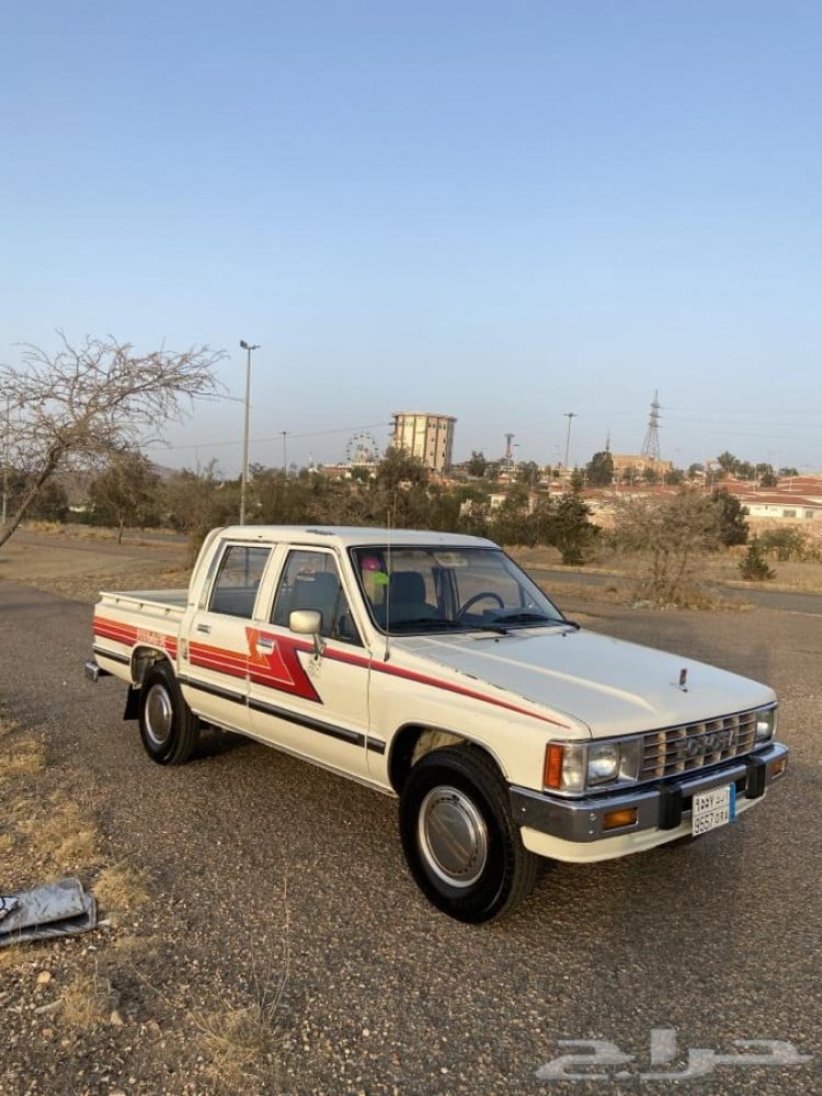 هايلوكس 1986