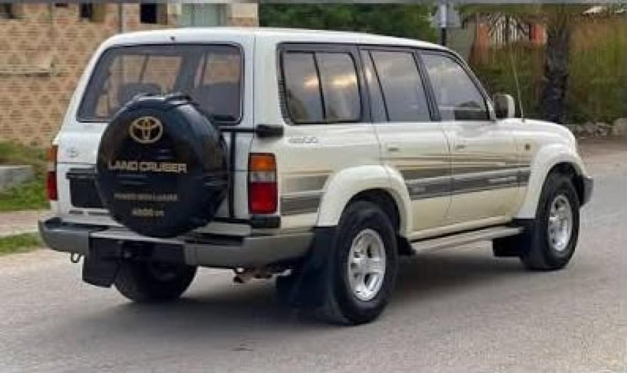 خط  لاندكروزر 1997 رفرف