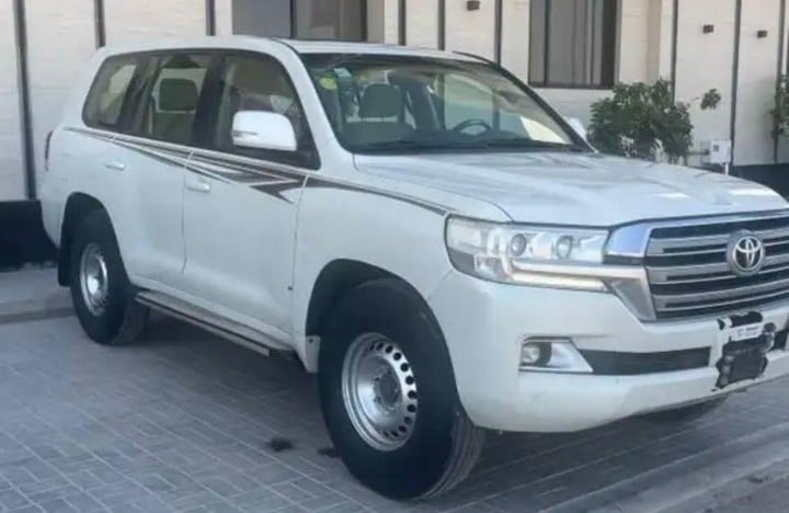 خط لاندكروزر 2016