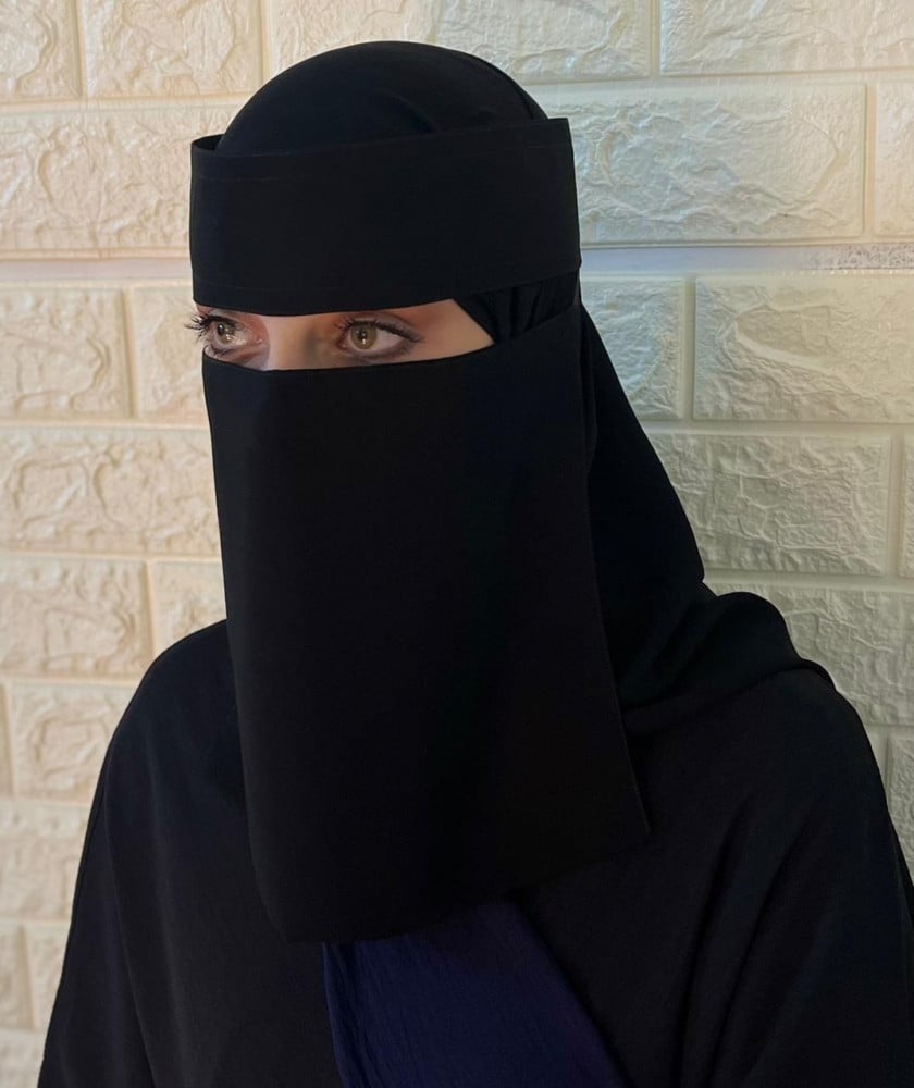 نقاب مطاط قصير 12 إنش أسود عملي وخفيف