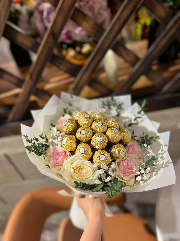 باقة ورد وفروشيه