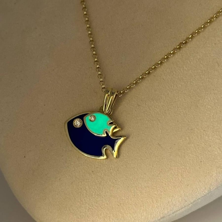 عقد ذهب عيار18