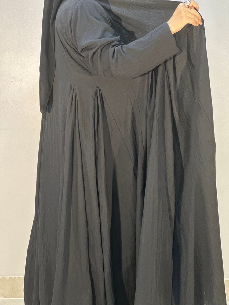 عباية كلوش اسود