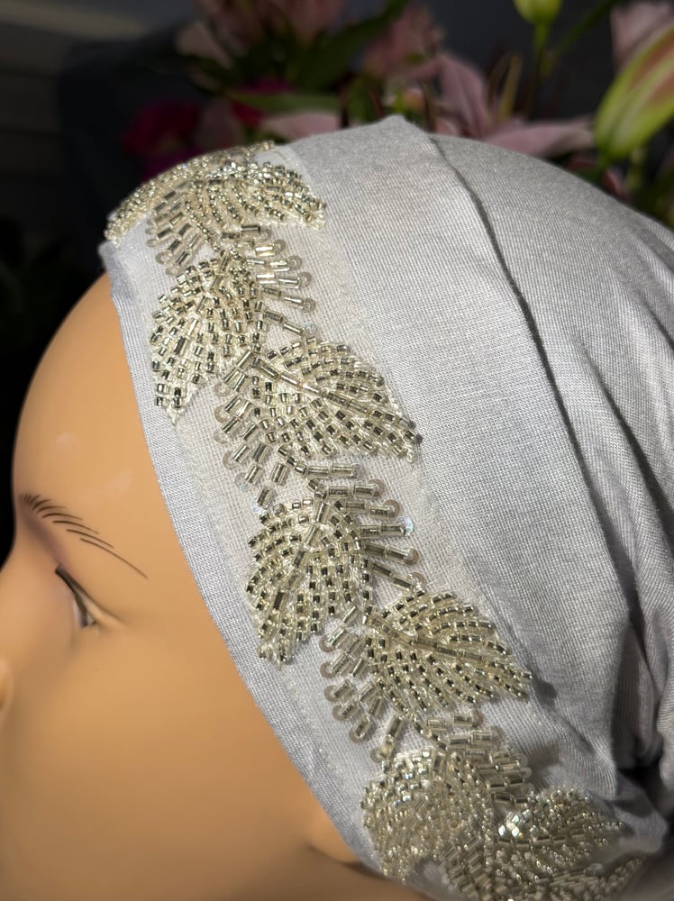 توربان بن لون رمادي زخرفة و فصوص