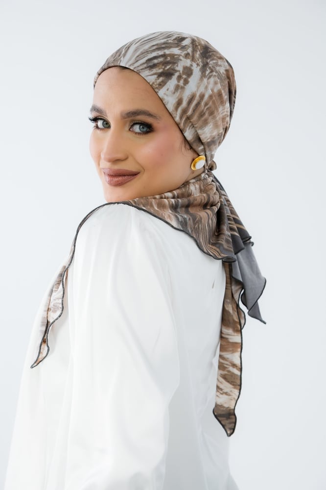 ميني تاي بني ورمادي