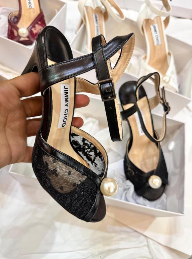 كعب دانتيل عرايس اسود JIMMY CHOO