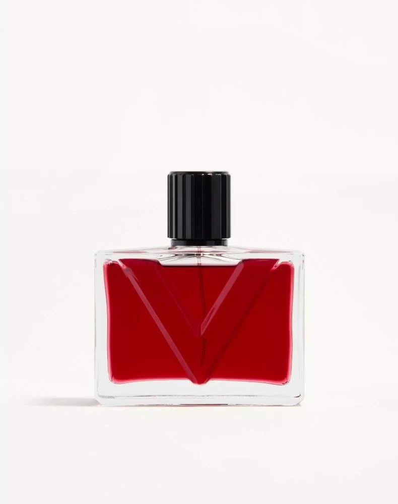 تفاصيل عطر فينديتا دونا - برتقال دموي وتوبروز وخشب صندل