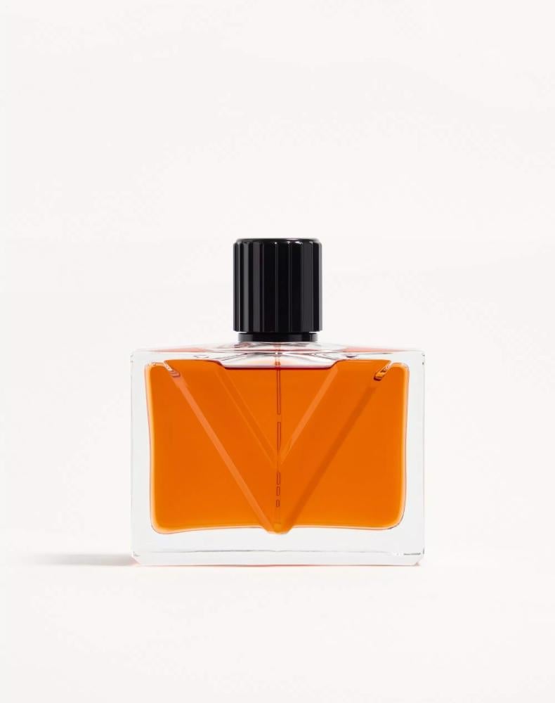 تفاصيل عطر فينديتا اومو - زنجبيل بيروفي وقرفة مسكرة وباتشولي