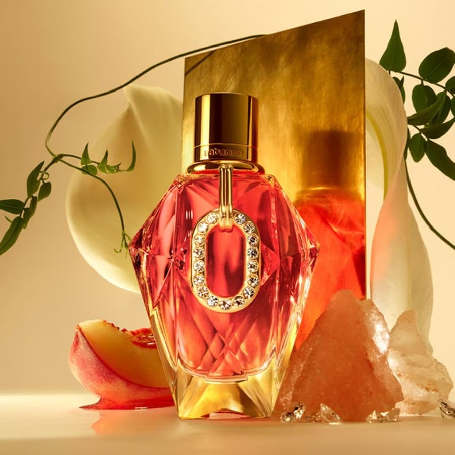 تفاصيل عطر بيور دايموند - خوخ مخملي وإيلنغ إيلنغ ومسك