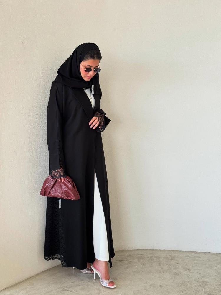 عباية ترف مع دانتيل