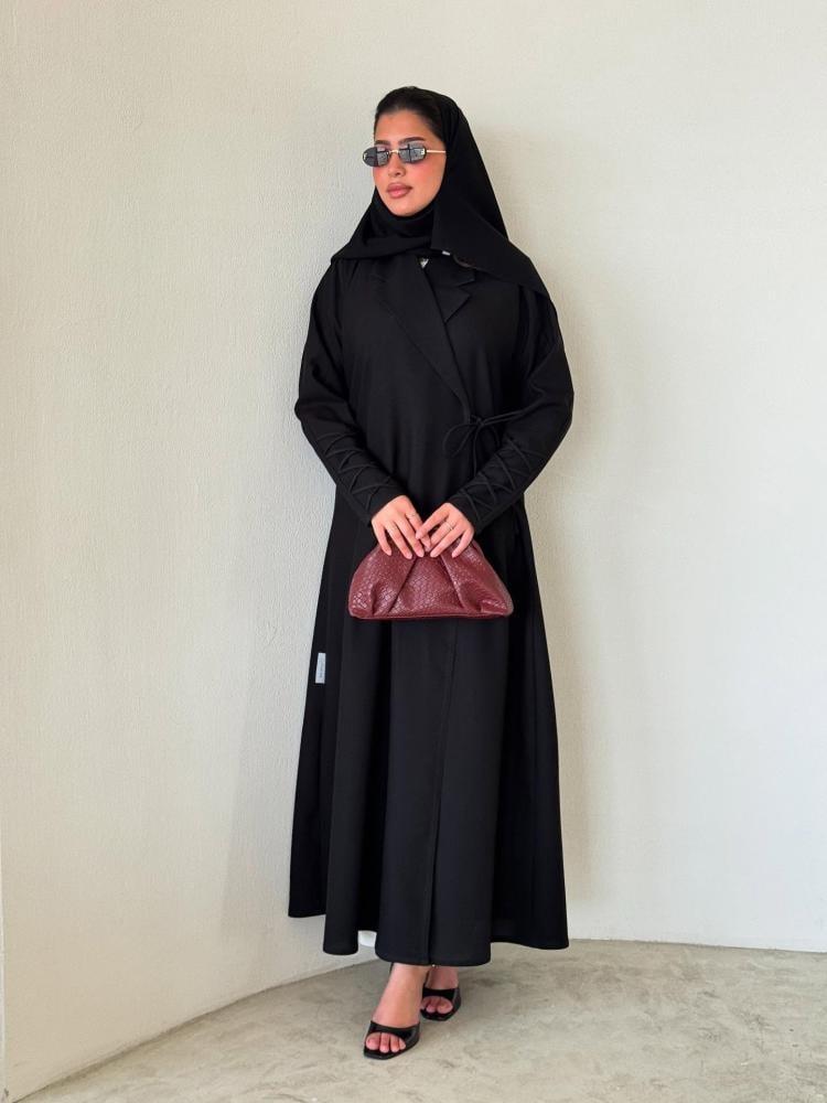 عباية دانة بليزر