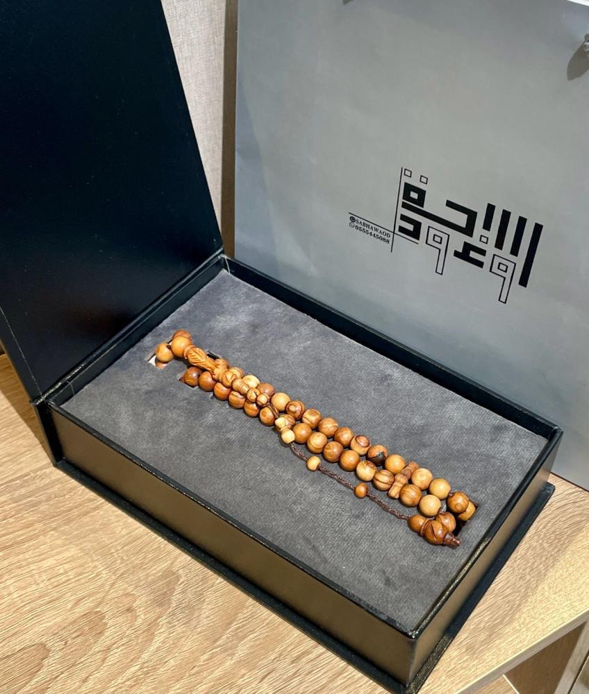 سبحة خشب العود