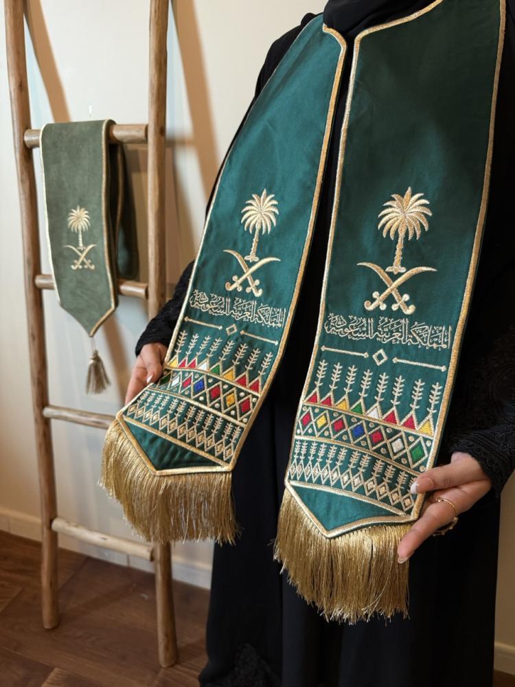 وشاح القط العسيري الفاخر