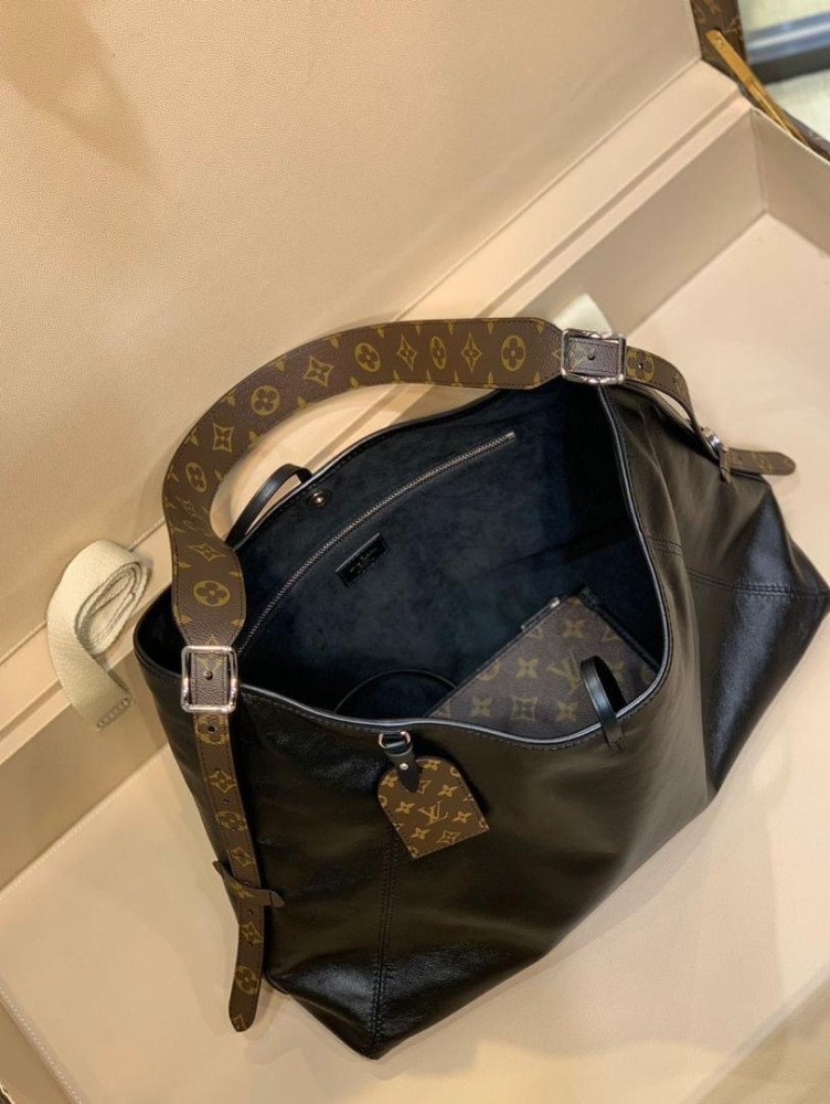 حقيبة لويس فيتون 39cm