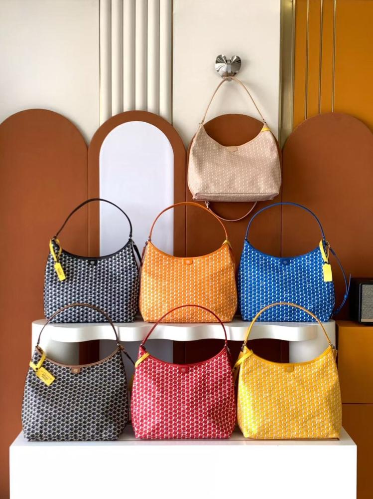 حقيبة Moynat