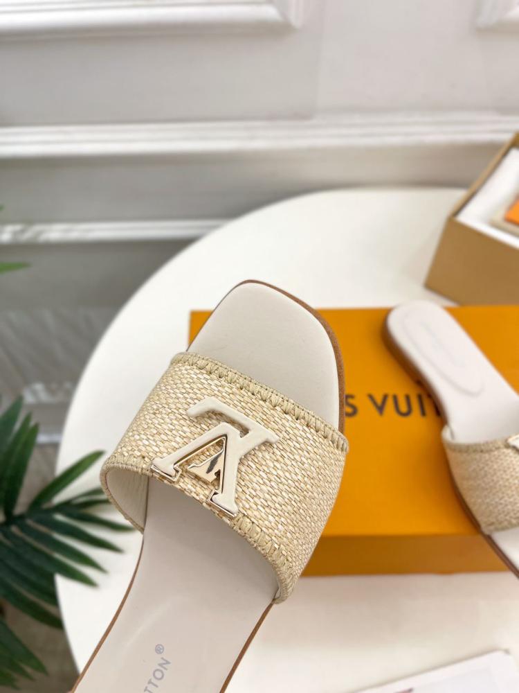 Louis Vuitton slippers