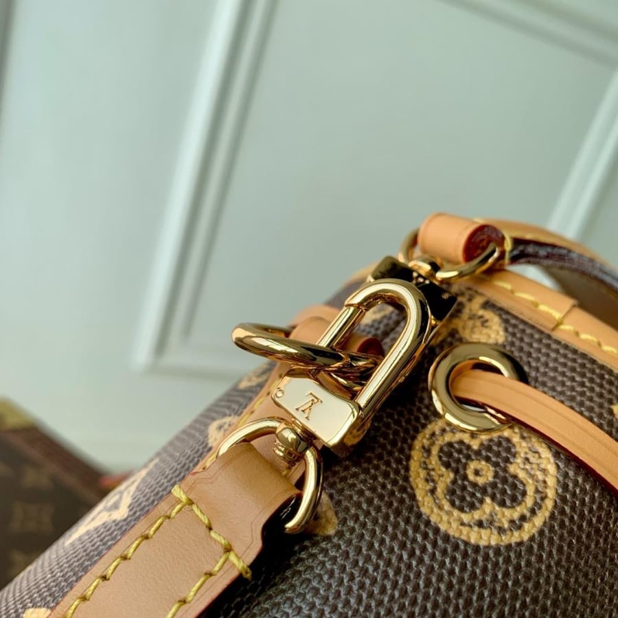 حقيبة لويس فيتون