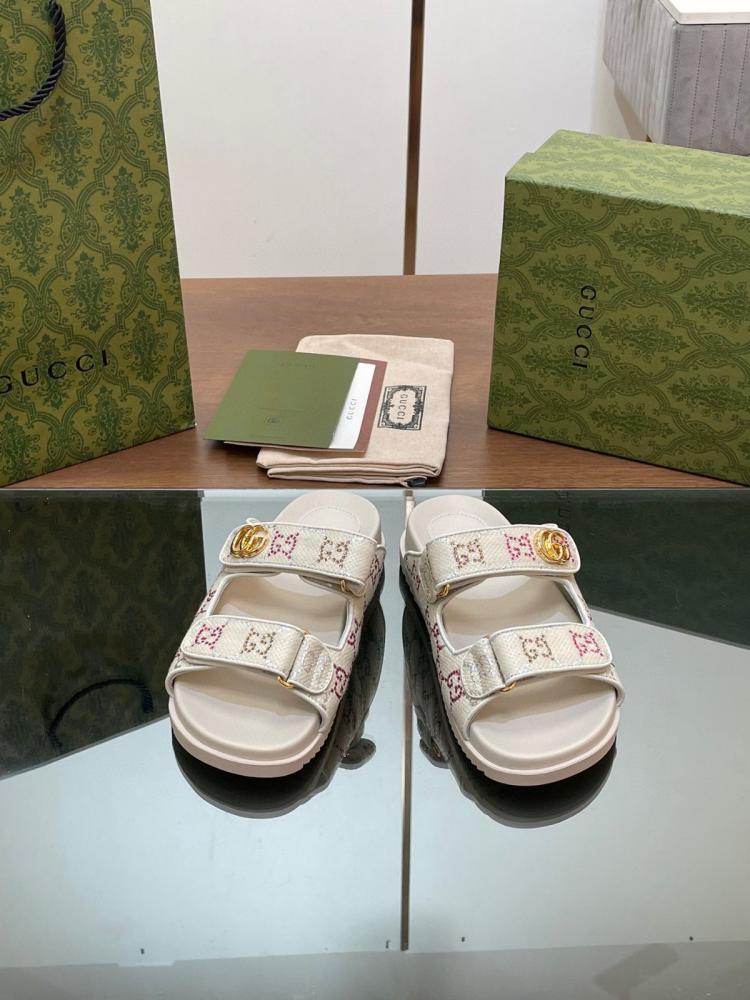 Slippers Gucci