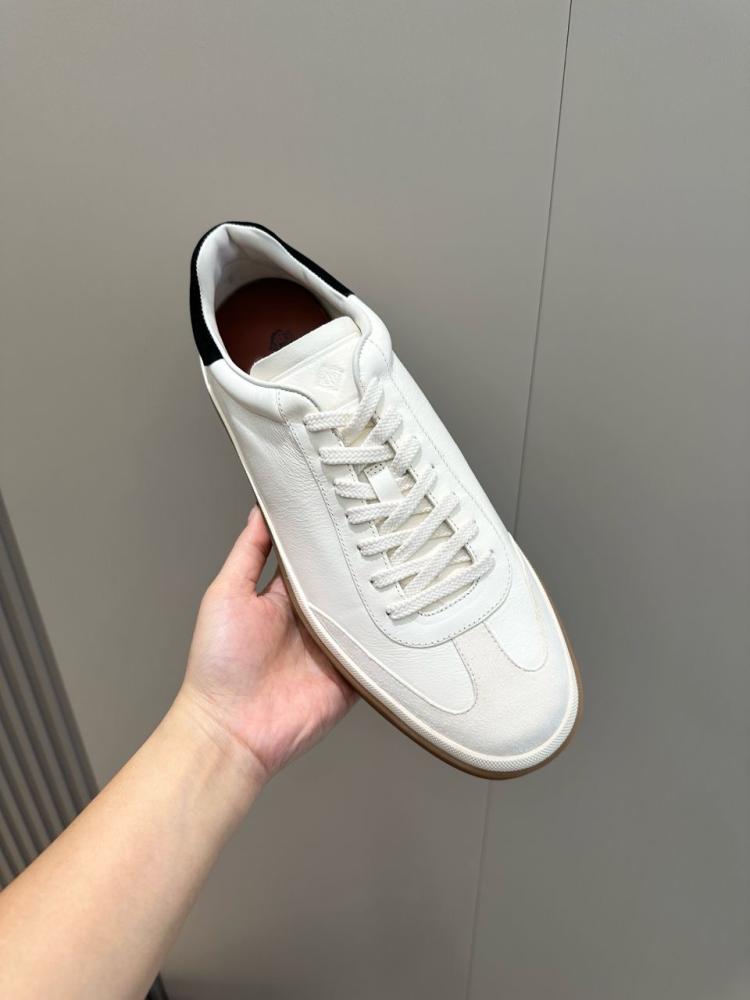 Loribiana shoe