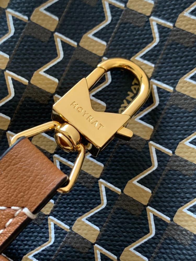 حقيبة Moynat