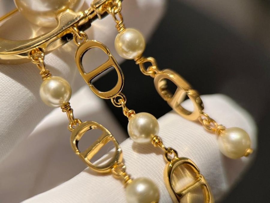 Dior brooch