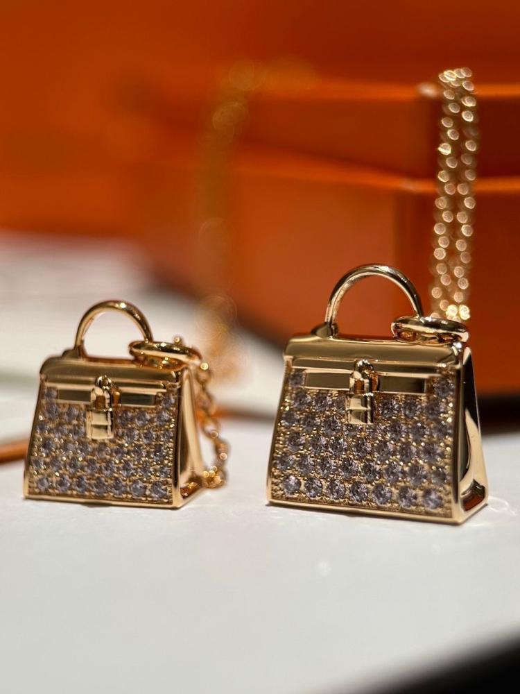 Hermes necklace (two sizes)