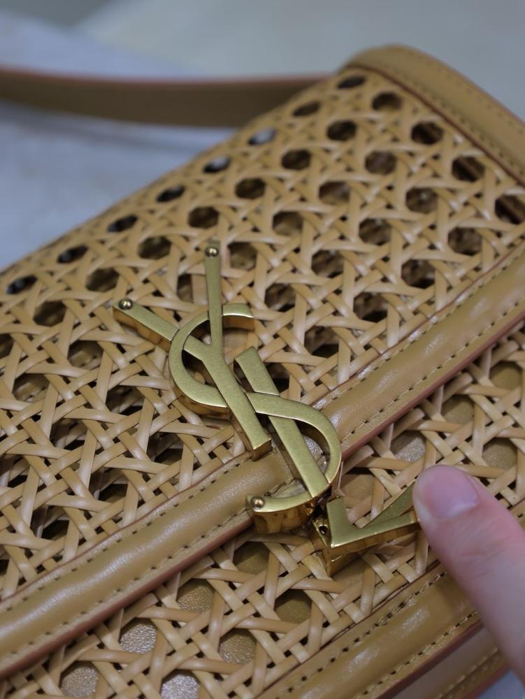 حقيبة اف سان لوران