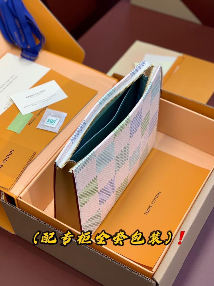 Louis Vuitton bag (two colors)