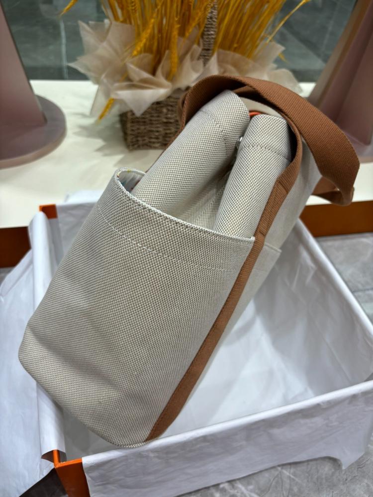 حقيبة هيرميز للأطفال cabriole nappy bag