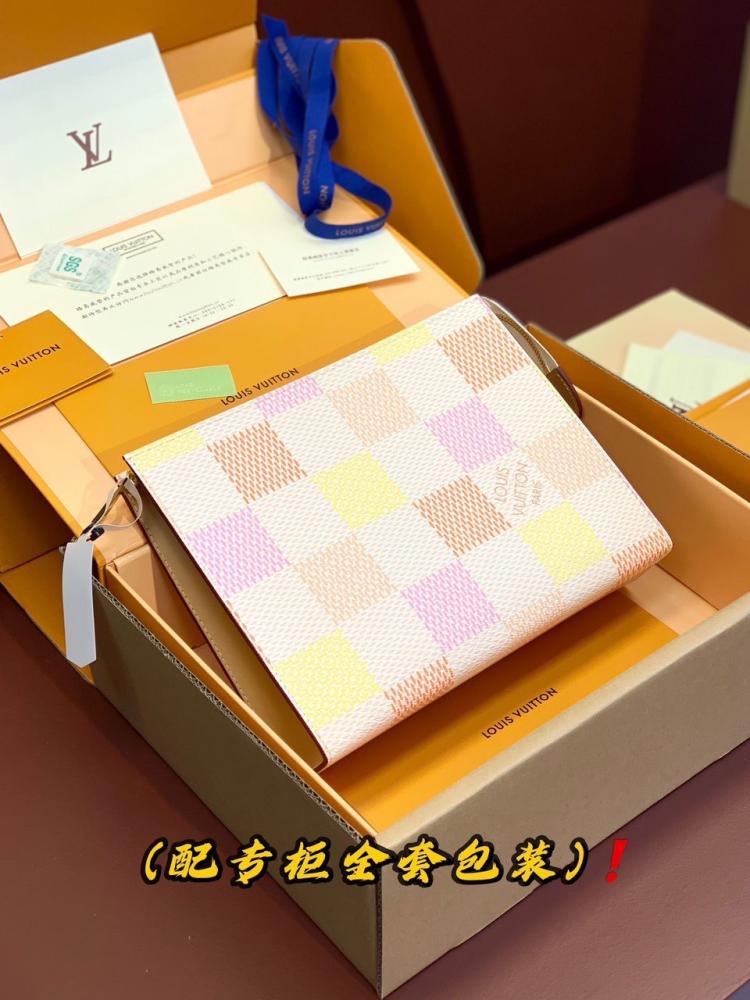 Louis Vuitton bag (two colors)