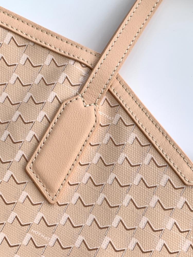 حقيبة Moynat