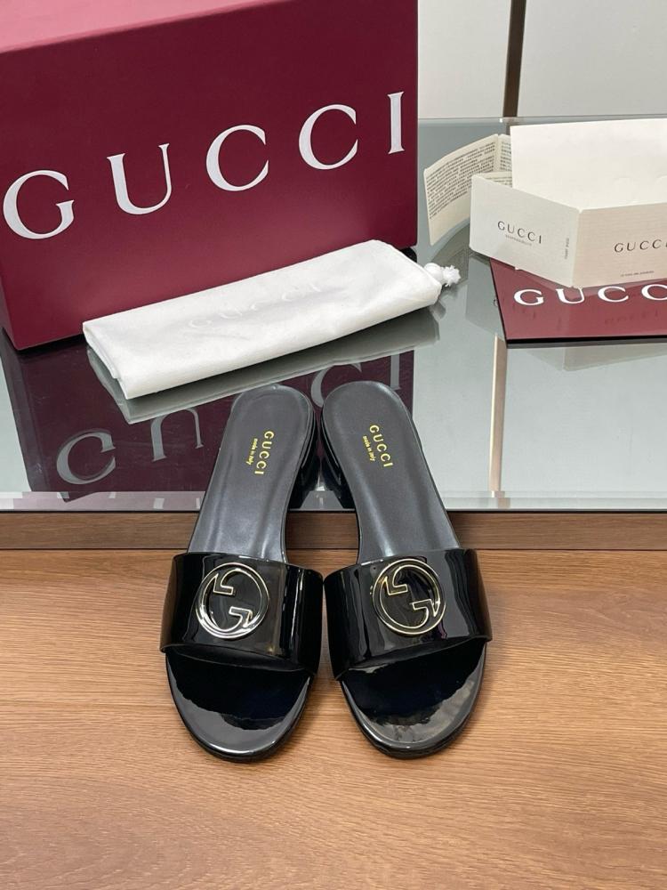 Slippers Gucci