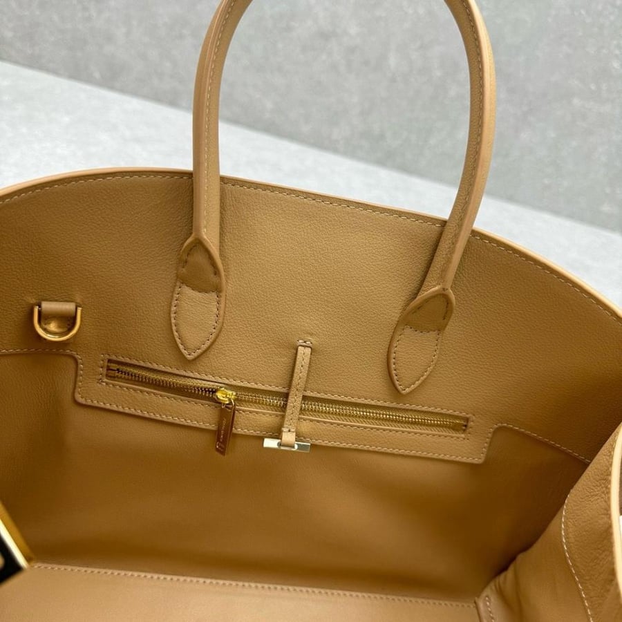 Salvatore Ferragamo bag 32cm