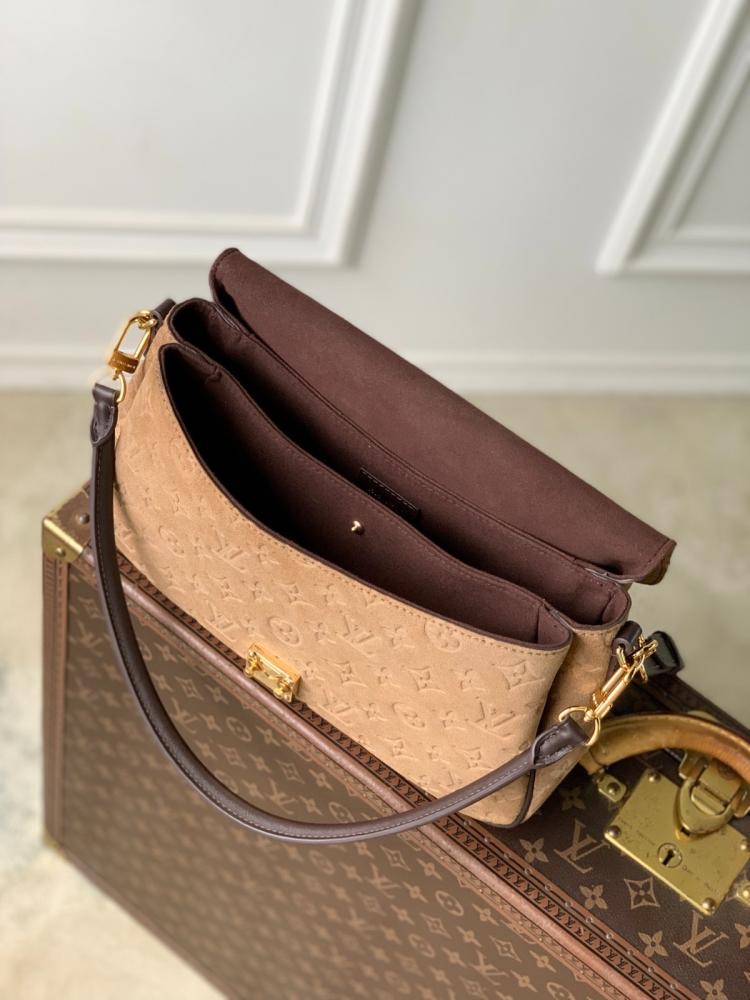 حقيبة لويس فيتون