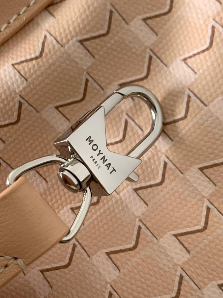 حقيبة Moynat