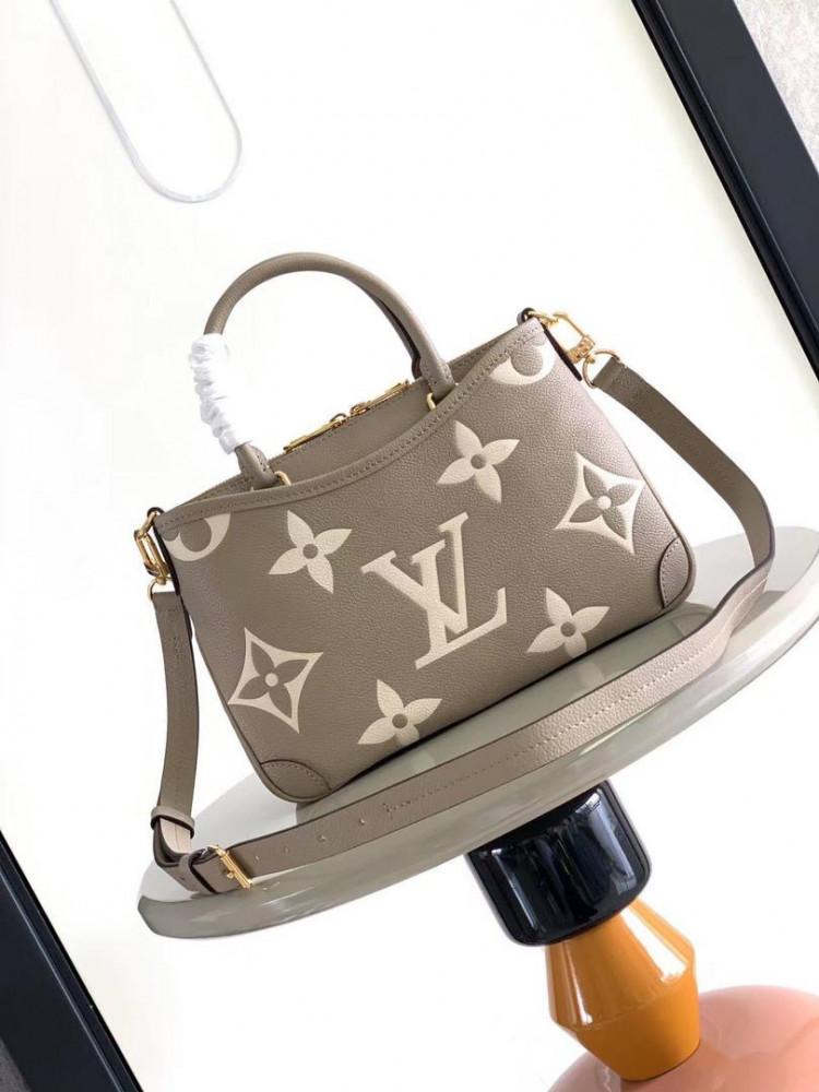 Louis Vuitton bag 28cm