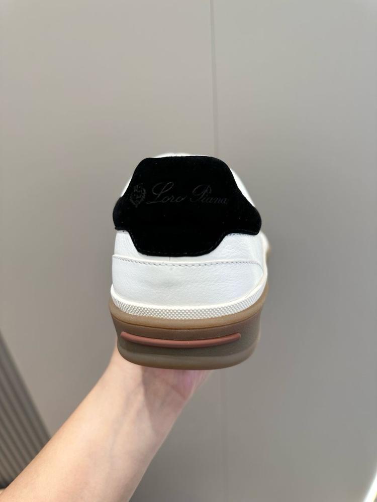 Loribiana shoe