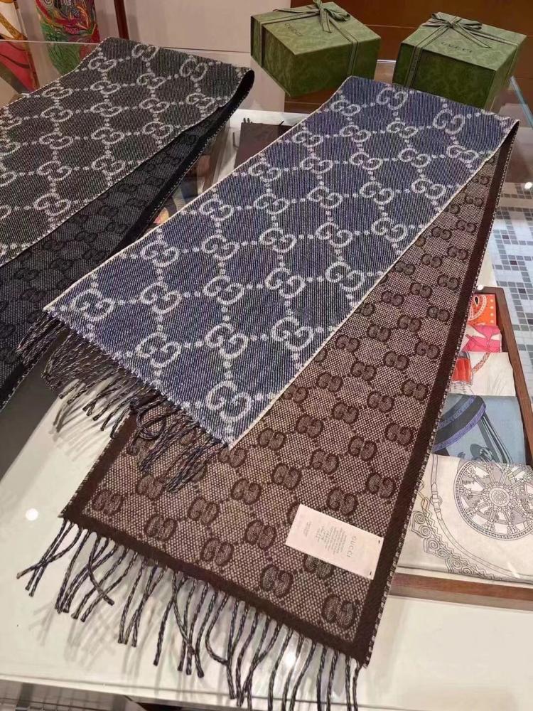 سكارف قوتشي