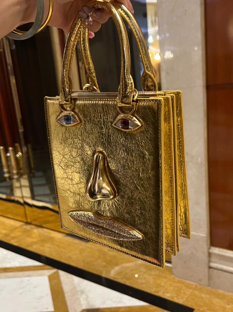 حقيبة الوجه Schiapareelli face bag