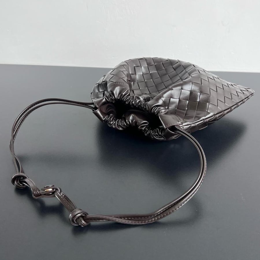 حقيبة بوتيغا فينيتا