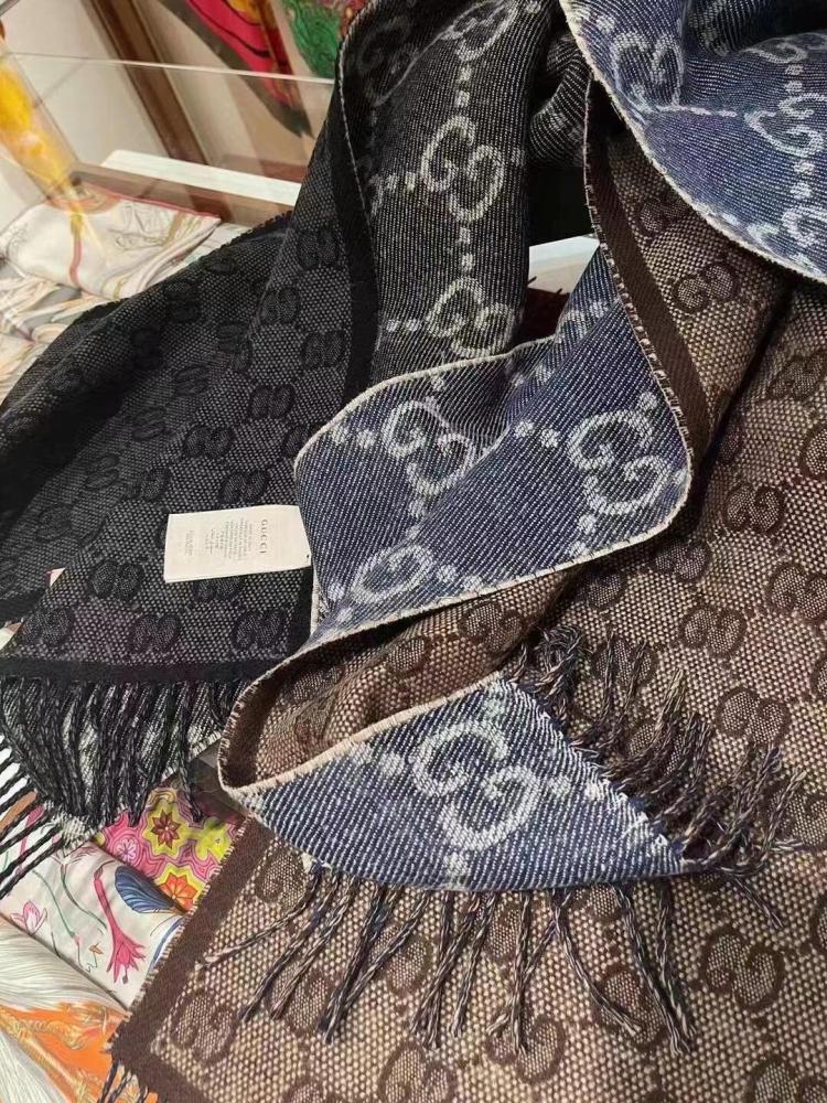 سكارف قوتشي