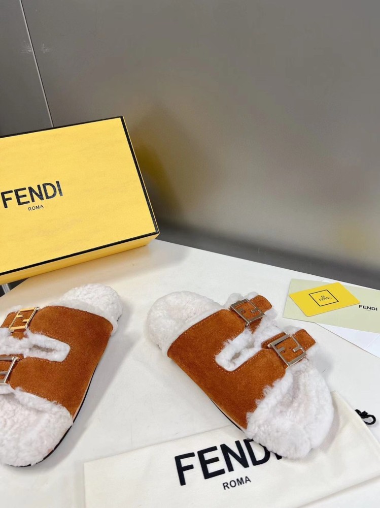 Fendi slippers