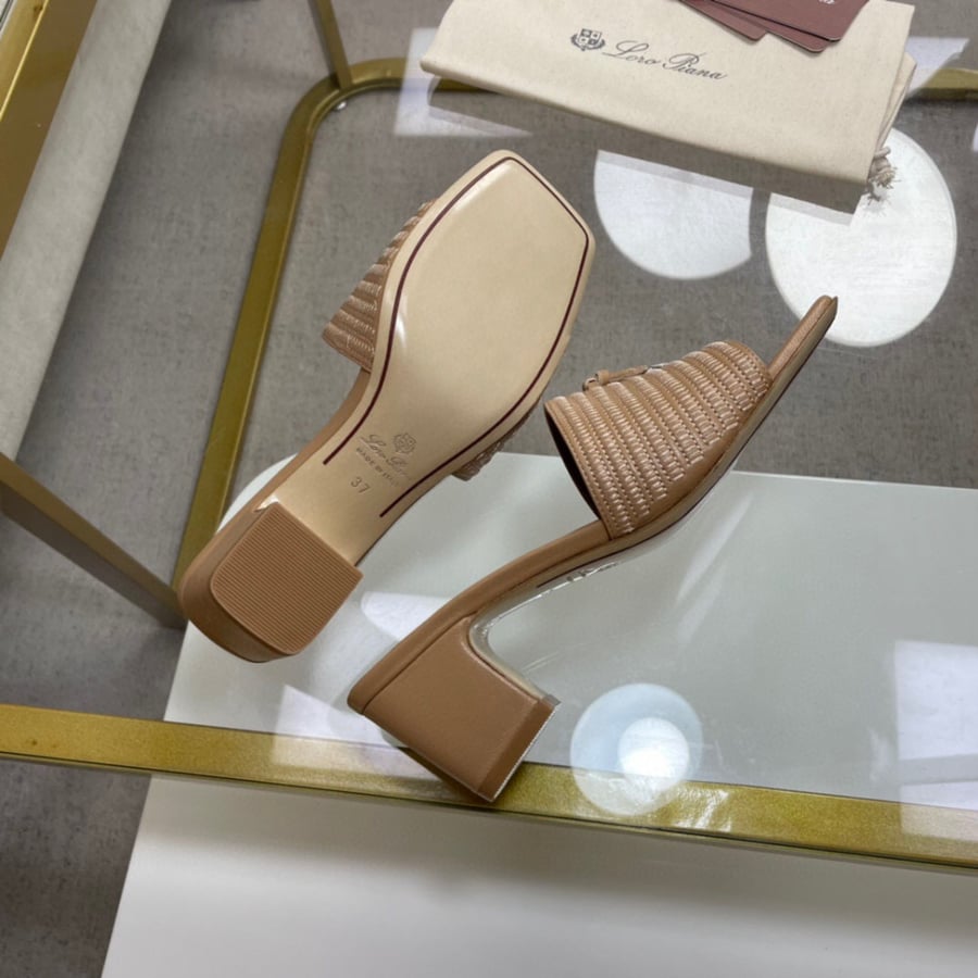 Lorbiana heel